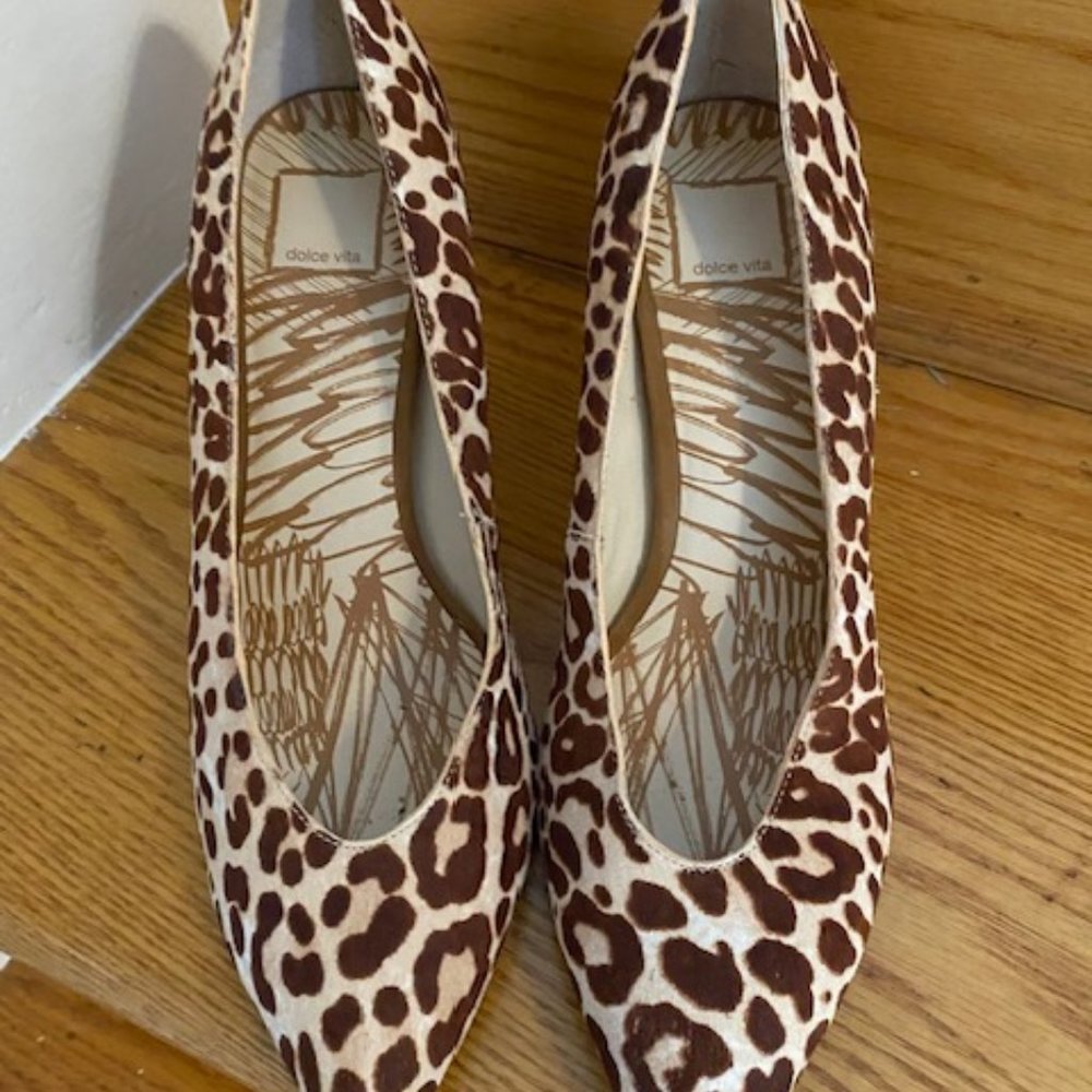 Dolce Vita Giraffe Print Size 9.5
